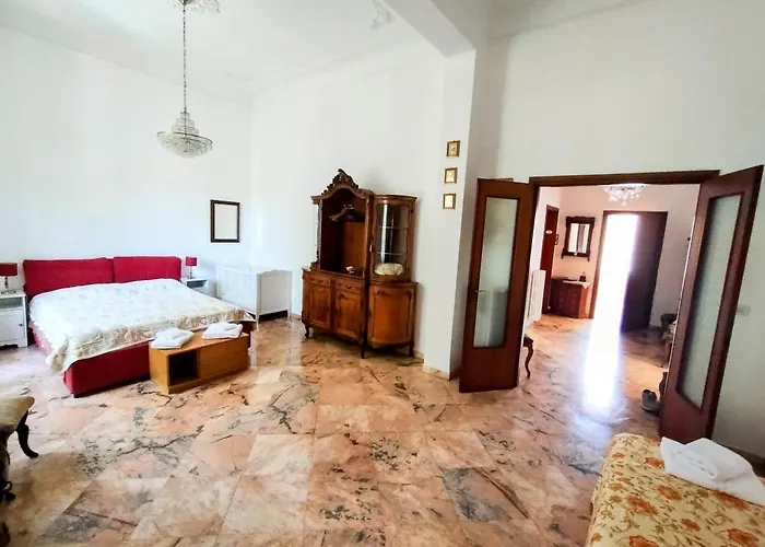 Gabry\'S Home Three-Bedroom Big Apartment Near City Center & Train Station To Pisa And Florence & Ferries To Sardegna Corsica