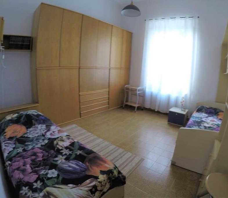 Gabry's Three-bedroom Big Near Center & Train Station To Pisa And Florence & Ferries To Sardegna Corsica